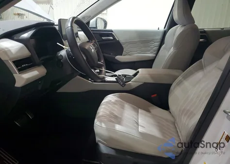 2025 Mitsubishi Outlander Sel from USA, damaged, VIN JA4J3WA84SZ021753